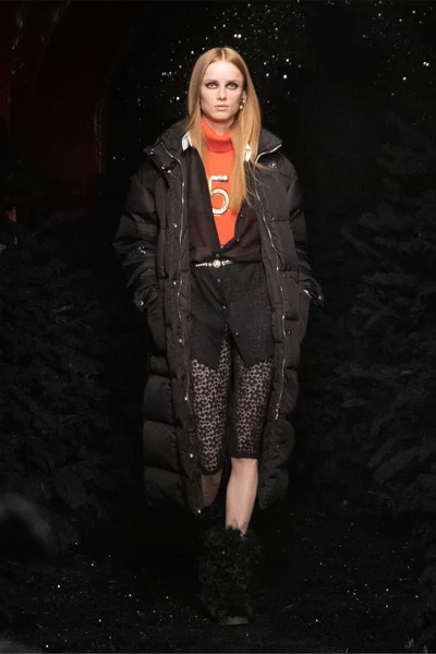Look 25